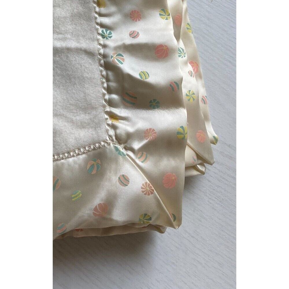 Vintage Pastel Balls Yellow Pink Blue Fleece Acrylic Baby Blanket Satin Trim